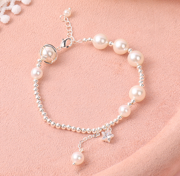 Stylish Pearl Women's Bracelet (White)
