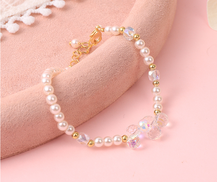 Stylish Women's Bracelet (White)