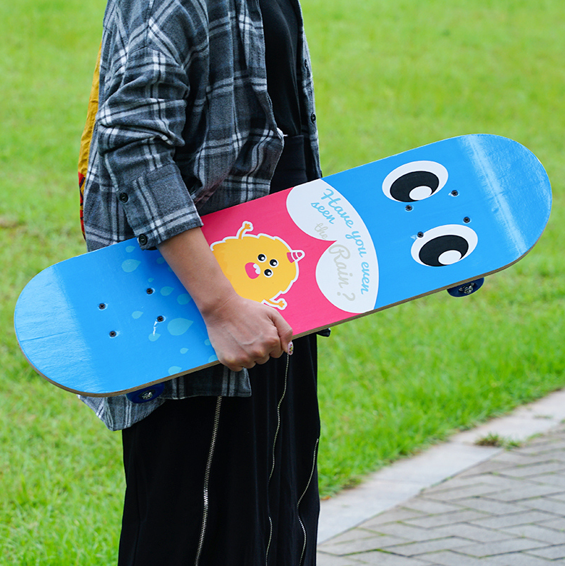 28 "Little monster series skateboard C
