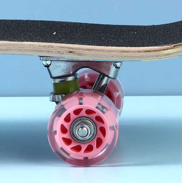 Cool Tide Series - Graffiti Sky 31-inch skateboard