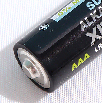 5-Piece AAA Battery(LR3)(Black and Green)