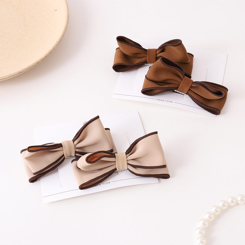 Coffee color duck clip pair
