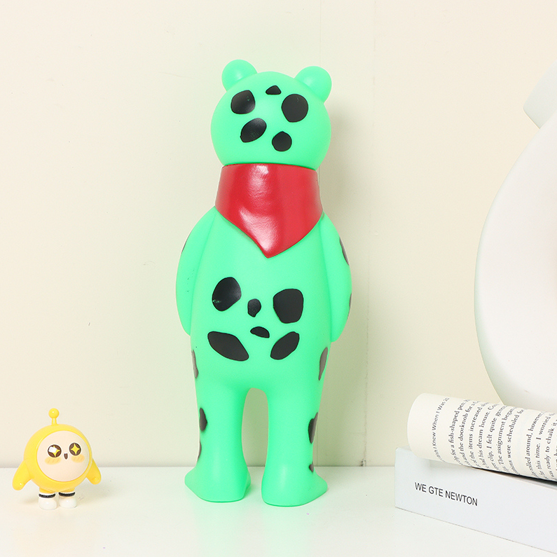Screaming frog vinyl toy