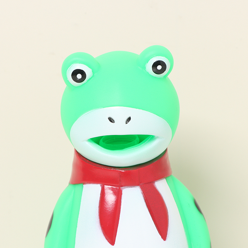 Screaming frog vinyl toy