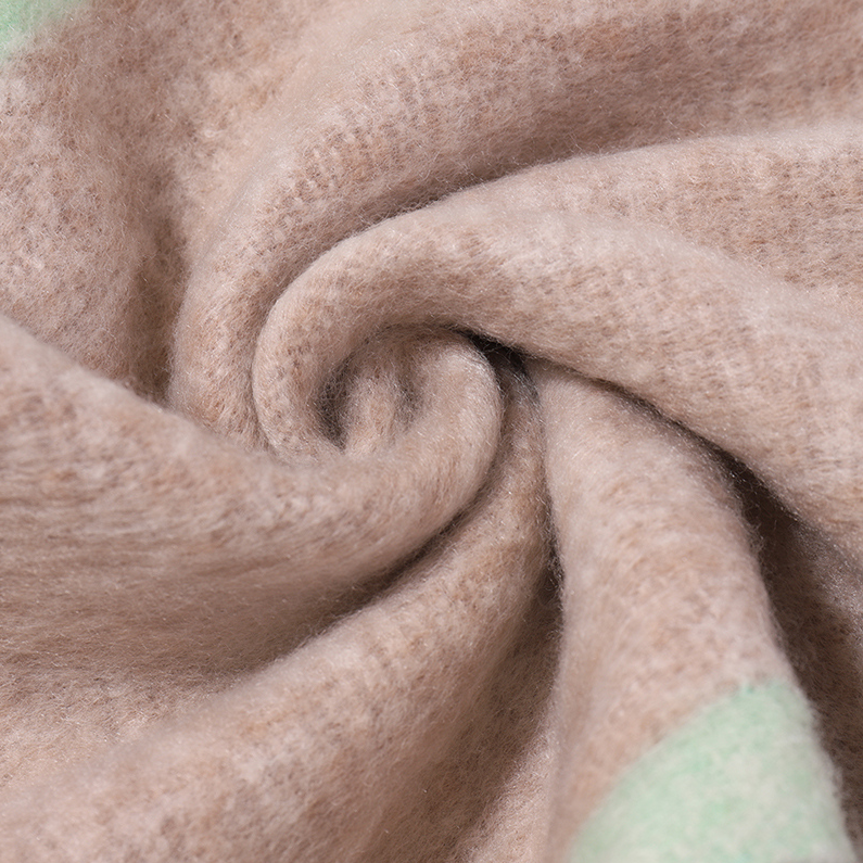 Korean simple color contrast scarf - coffee color