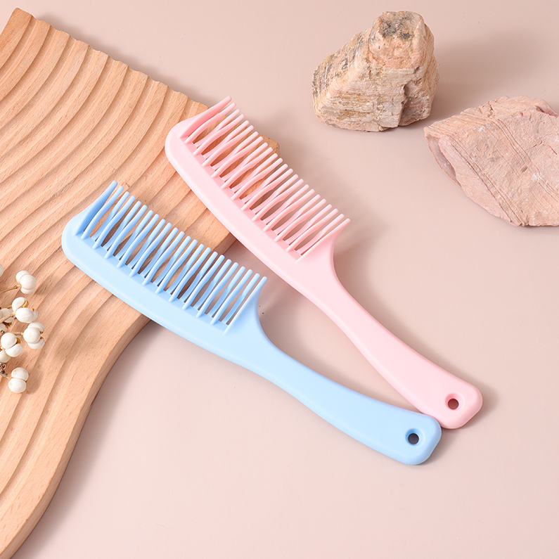 Anti-static wide-toothed comb