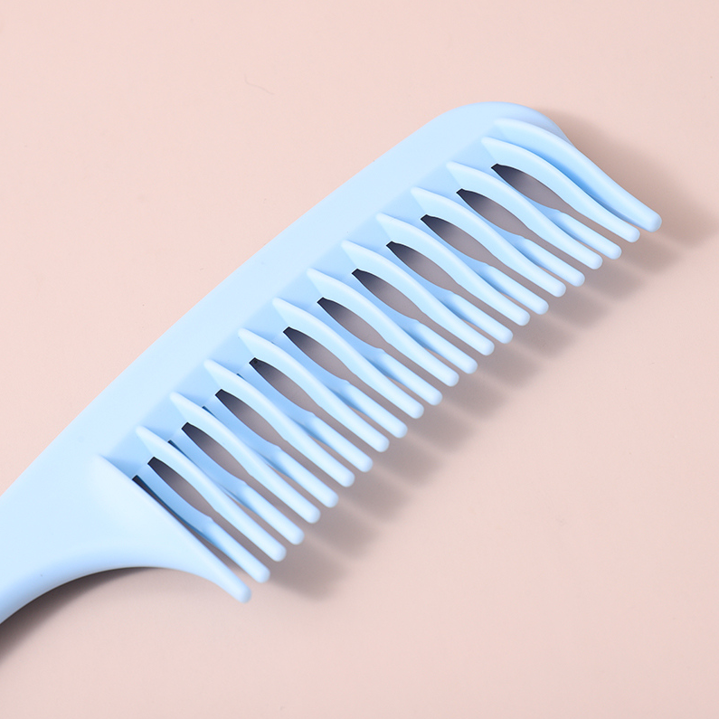 Anti-static wide-toothed comb