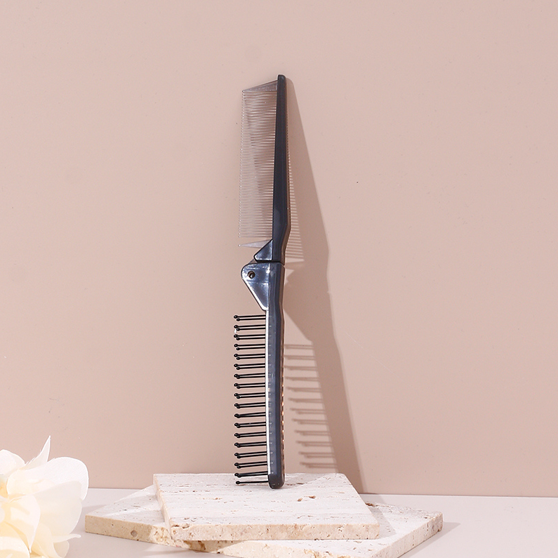 Portable and folding dual-purpose comb