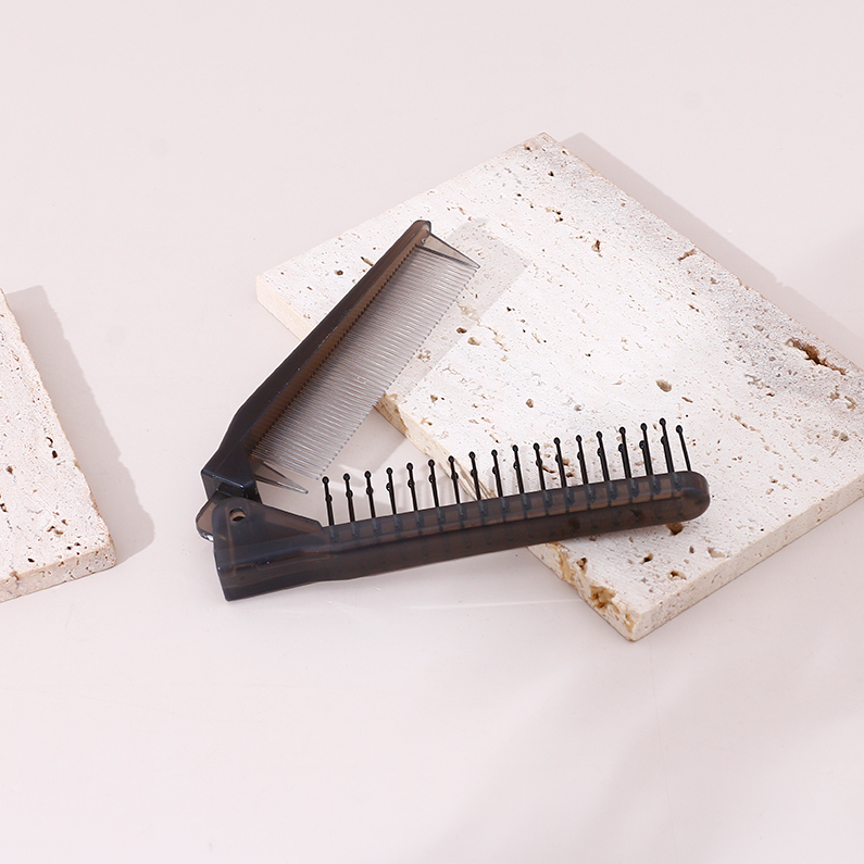 Portable and folding dual-purpose comb