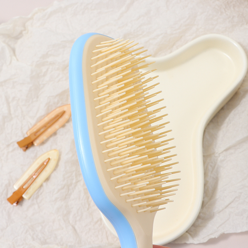 Crescent moon pear blossom smooth hair comb