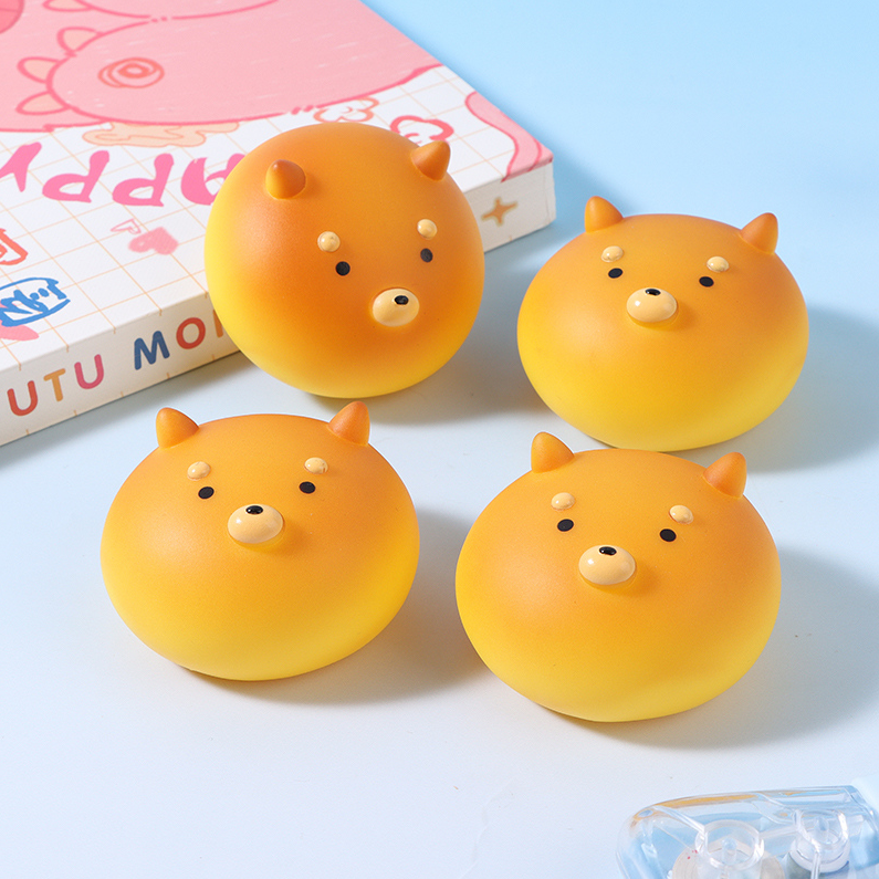 Cartoon Breaddog vinyl toys (Set of 4 pieces)