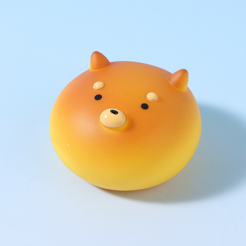 Cartoon Breaddog vinyl toys (Set of 4 pieces)