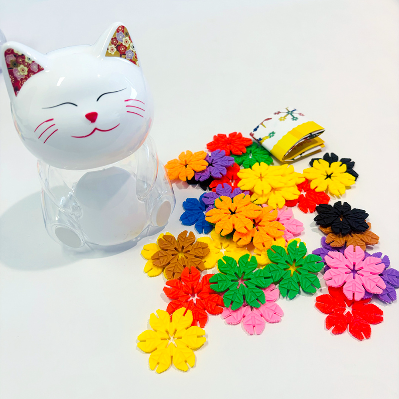 Snowflake Building Blocks with Cute White Cat Shaped Contain