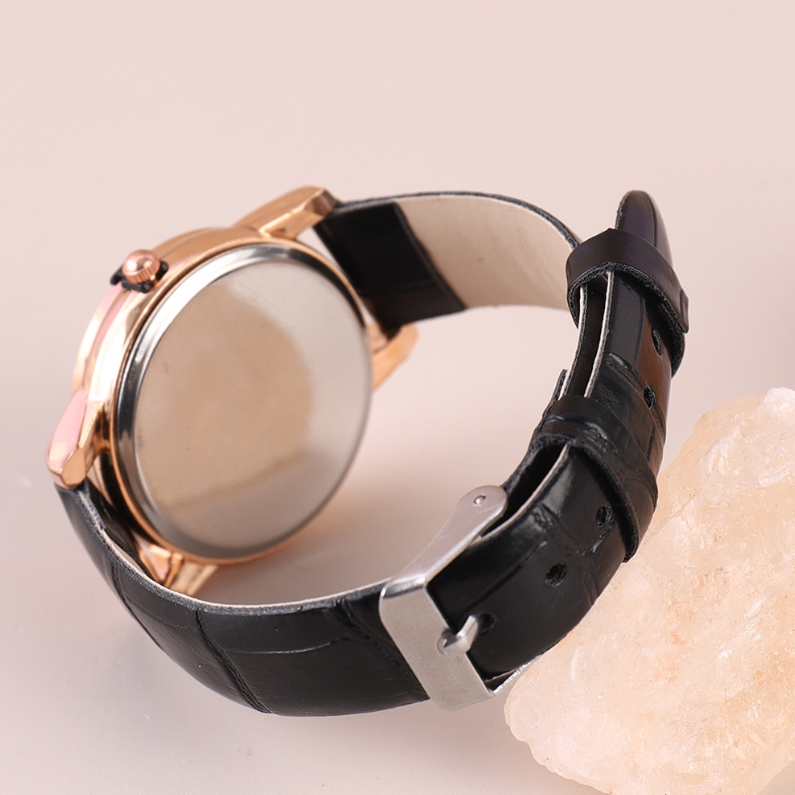 Stylish crocodile print watch