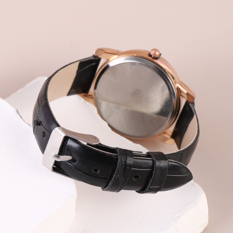 Stylish crocodile print watch