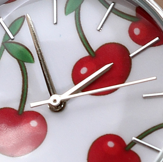 Cherry dial fashion watch
