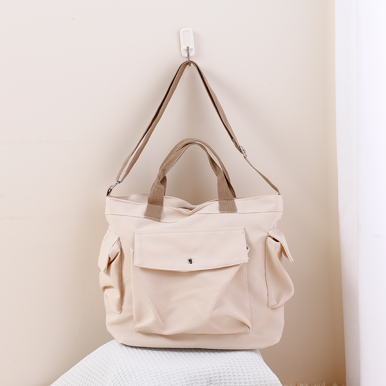 Casual sling shoulder bag
