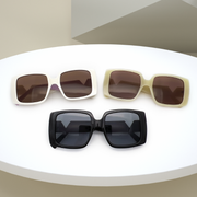 Trendy Sunglasses with Wrong Colors (Mixed colors)