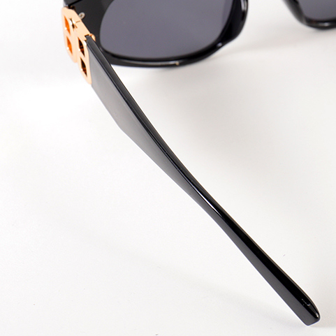 Euro-american Triangle cat Eye Sunglasses for women (Black)
