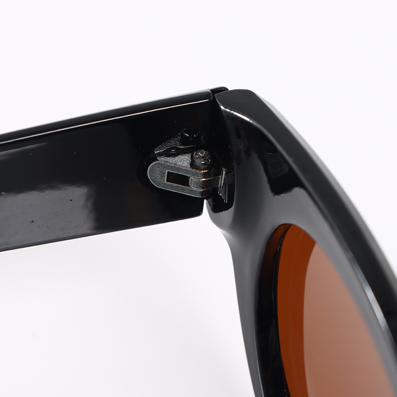 Trendy adult polarized sunglasses