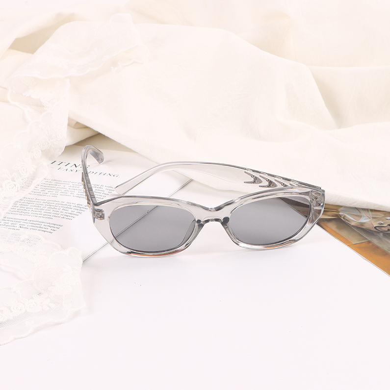 Chain fashion sunglasses