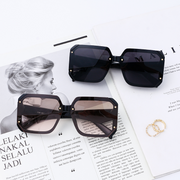 Square frame rice nail style sunglasses