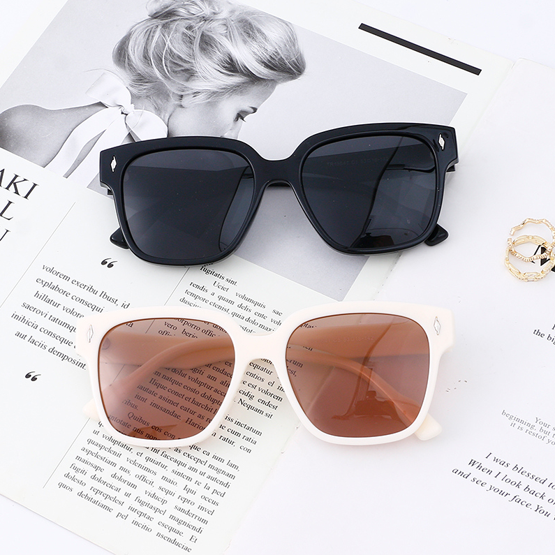 Fashionable plain polarized sunglasses