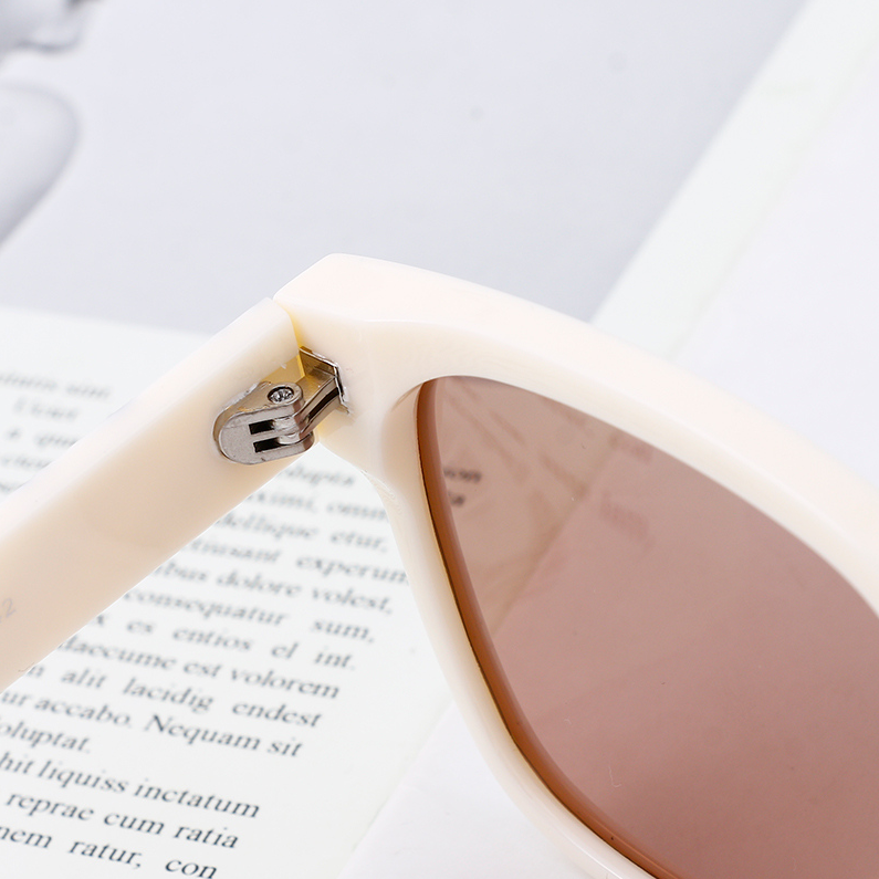 Fashionable plain polarized sunglasses