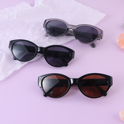 Vintage cat-eye sunglasses