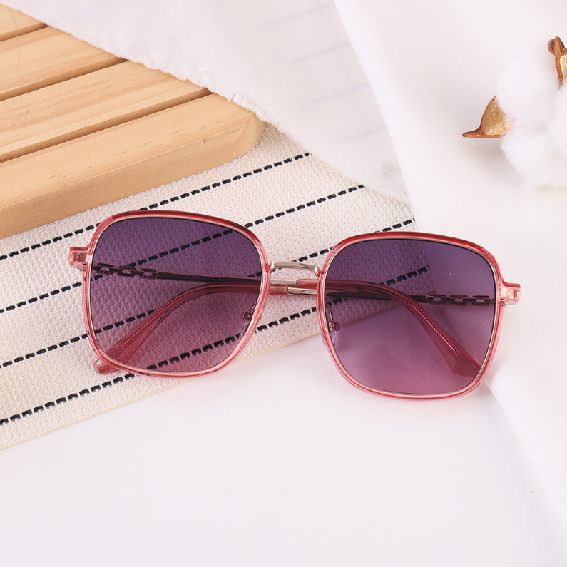 Elegant and Stylish Glitter Sunglasses for Adults (Blend)