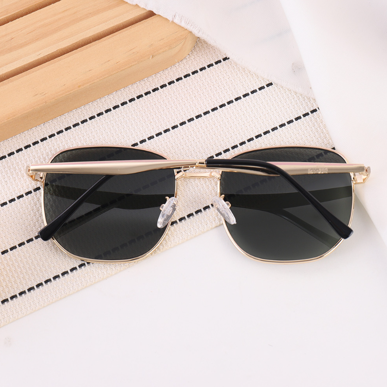 Hong Kong-style Retro Metal Sunglasses for Adults (Blend)
