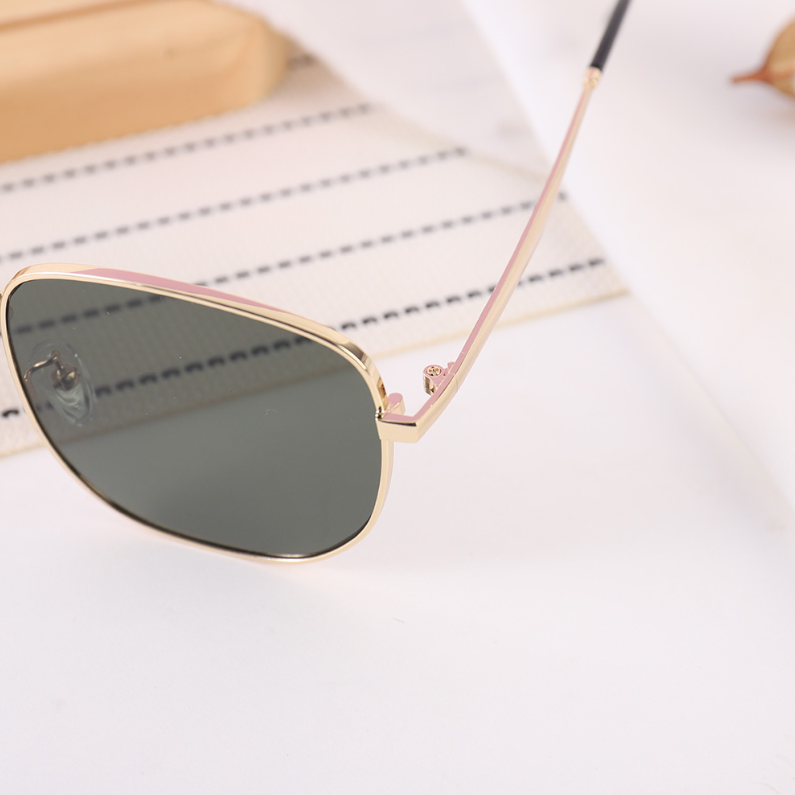Hong Kong-style Retro Metal Sunglasses for Adults (Blend)