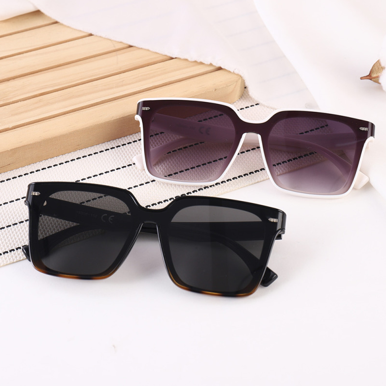 Deluxe ins Large Frame Adult Sunglasses (Blend)