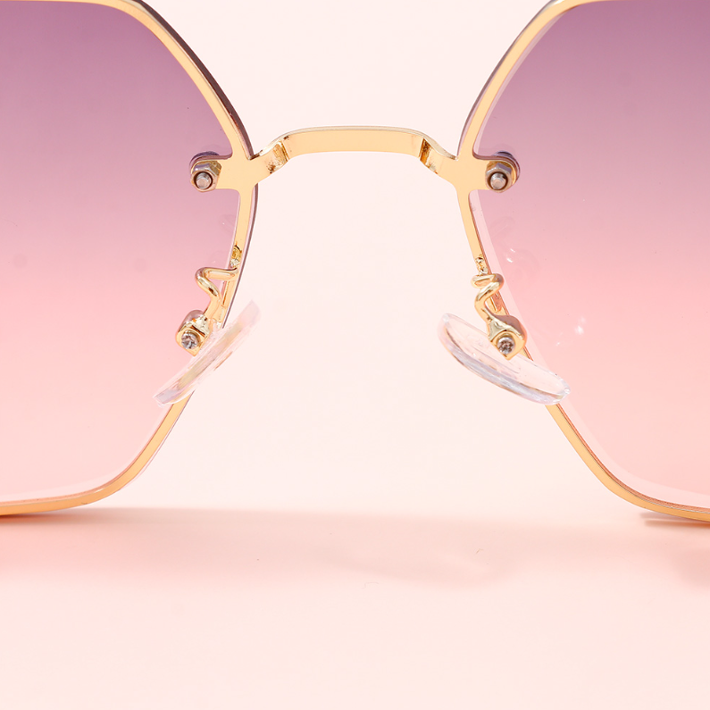 Stylish and textured Adult Sunglasses (grey pink)