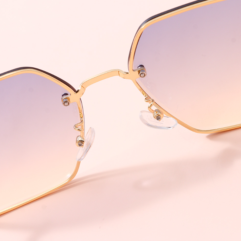 Stylish and textured Adult sunglasses (blue and yellow)