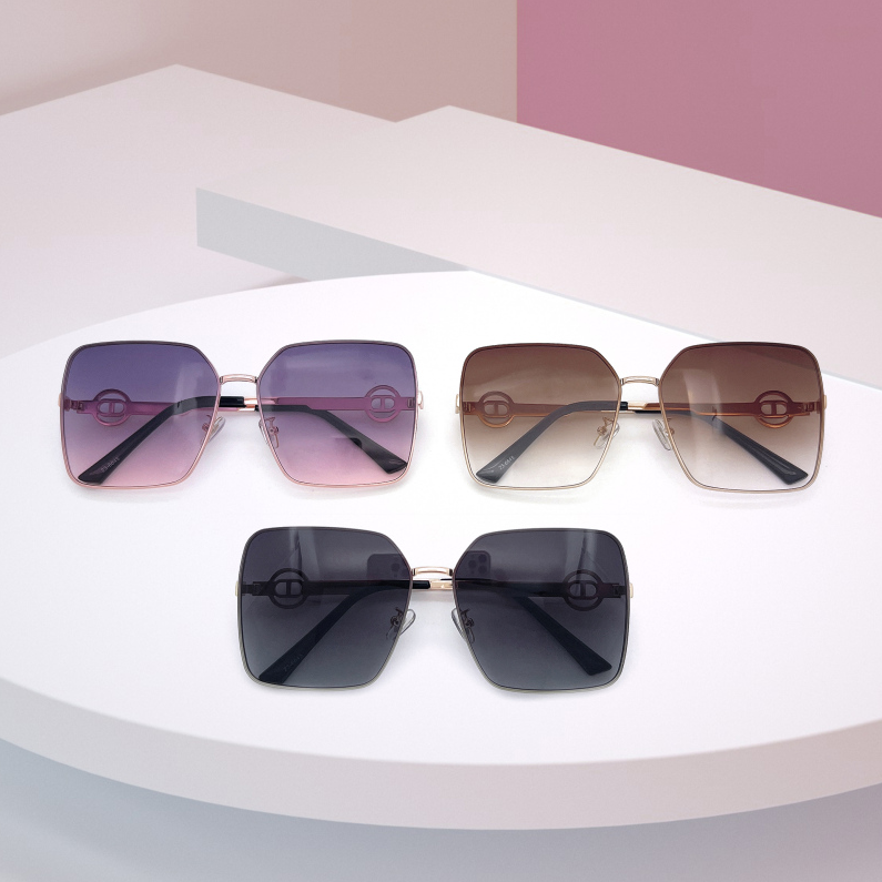 Stylish Adult sunglasses with the same temperament (mixed co