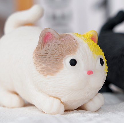 Kitten Pinch Relief Stretching Toy (Color mix)