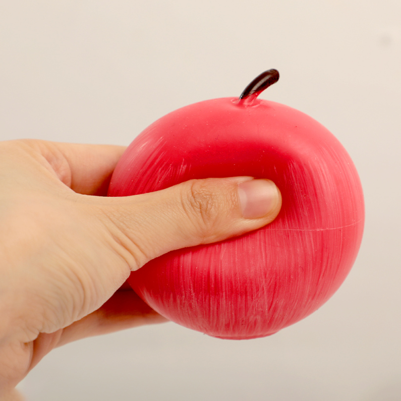 Three pieces of apples for stress-relieving pinching Fun (red)