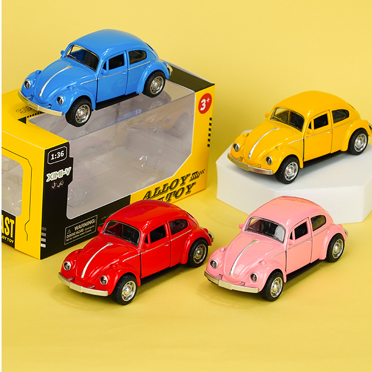 1:36 Alloy Classic Car Toy with Music and Light