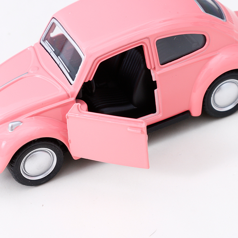 1:36 alloy pull-back sound and light retro car