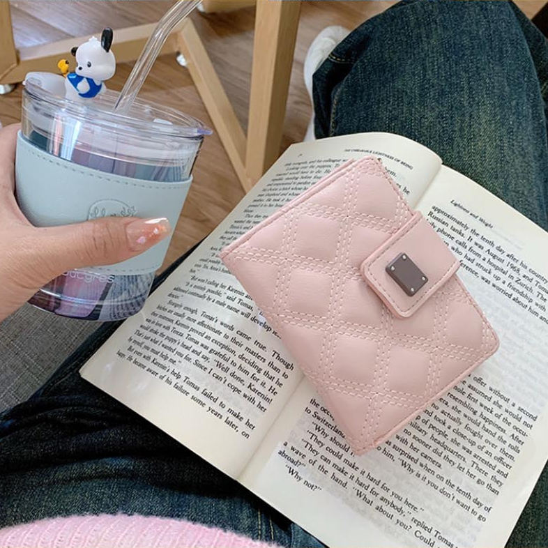 Simple Rhomboid Buckle Bifold Purse for Women