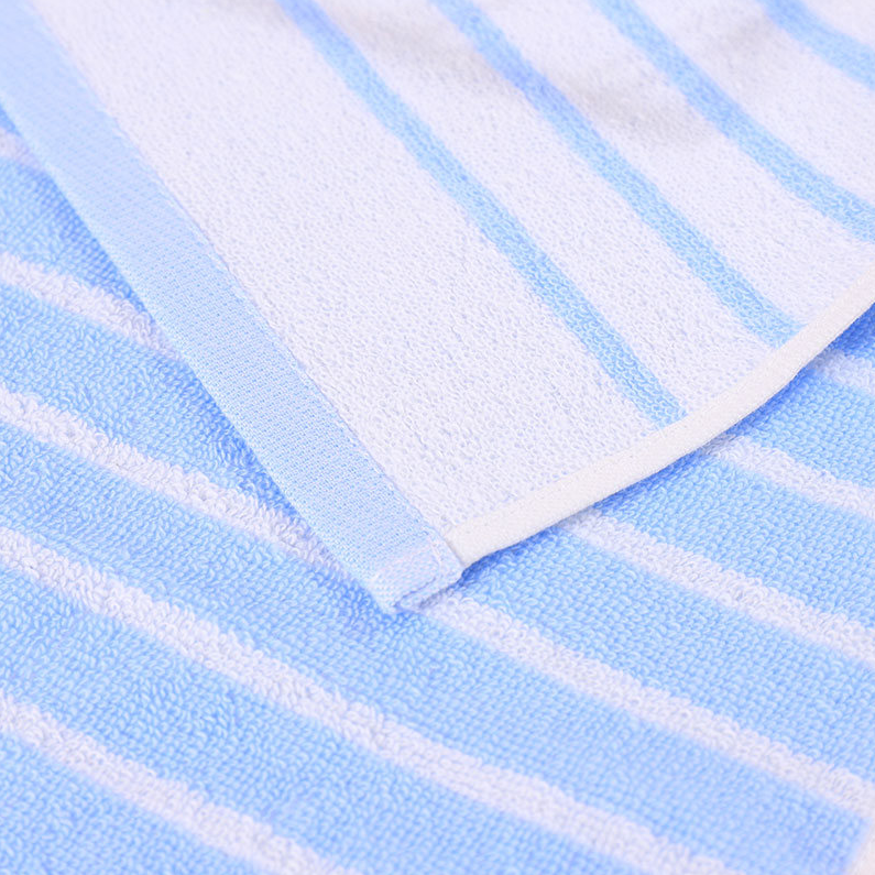Cute kitten striped towel