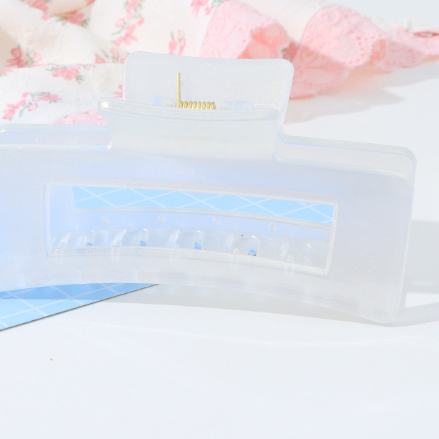 Magic color rectangular clip