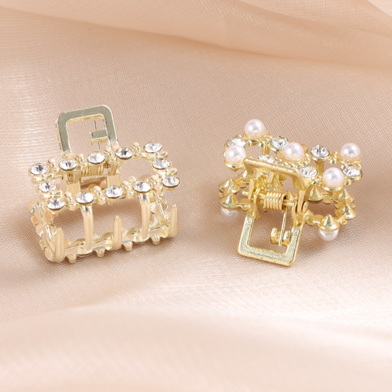 All-in-one alloy clip #1
