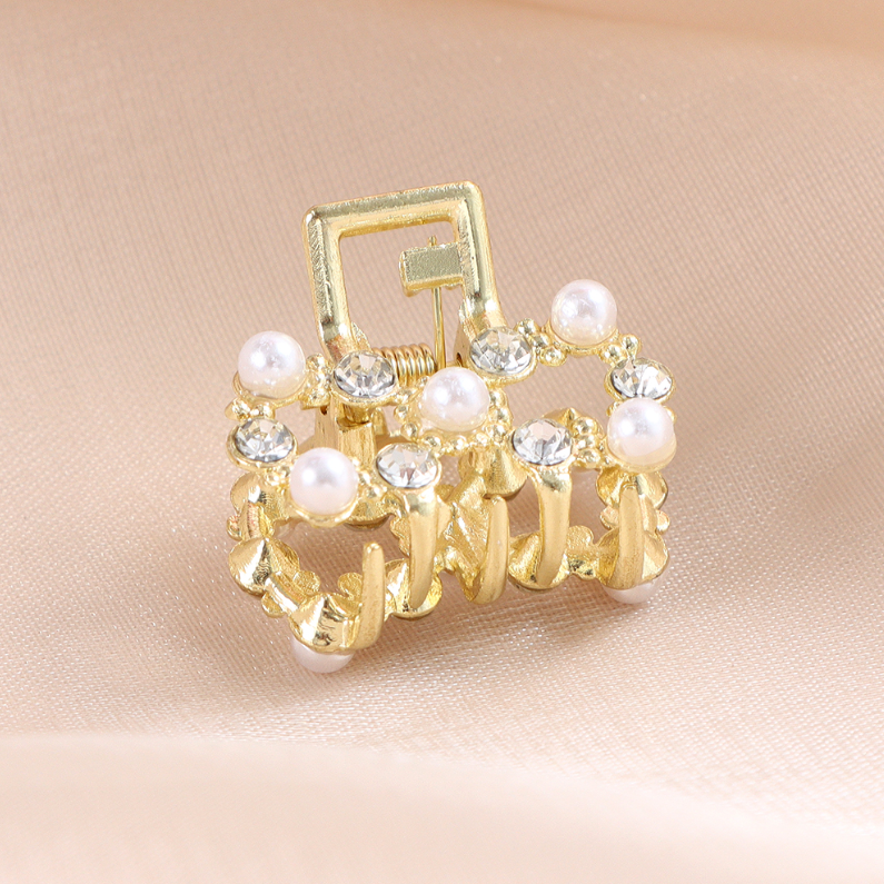 All-in-one alloy clip #1
