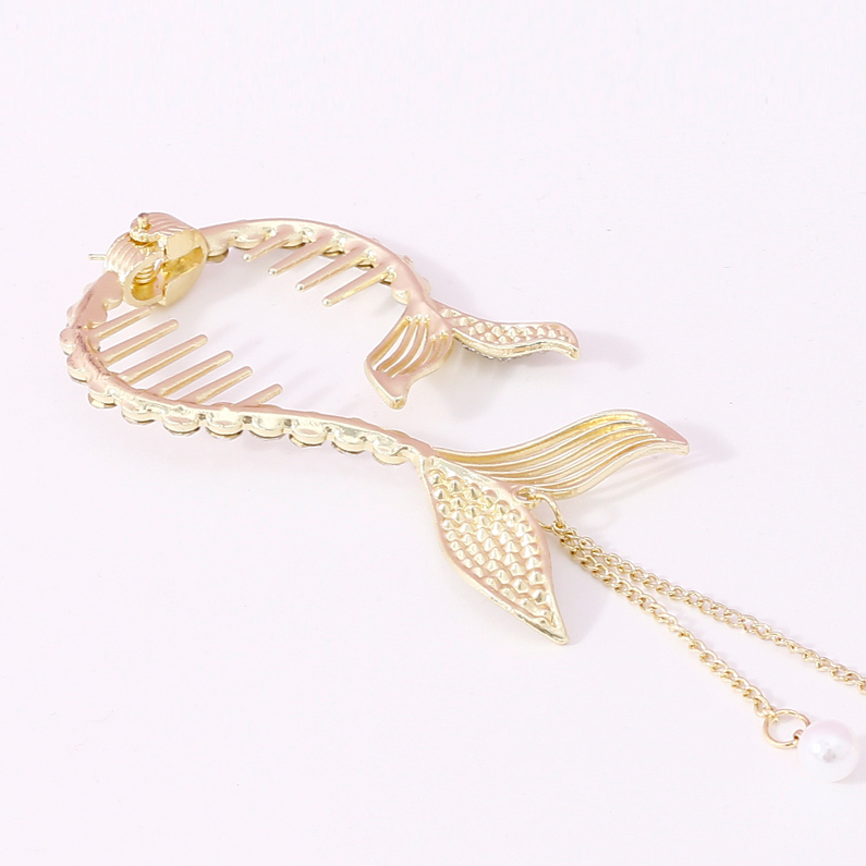 Marine fish bone metal hair grab