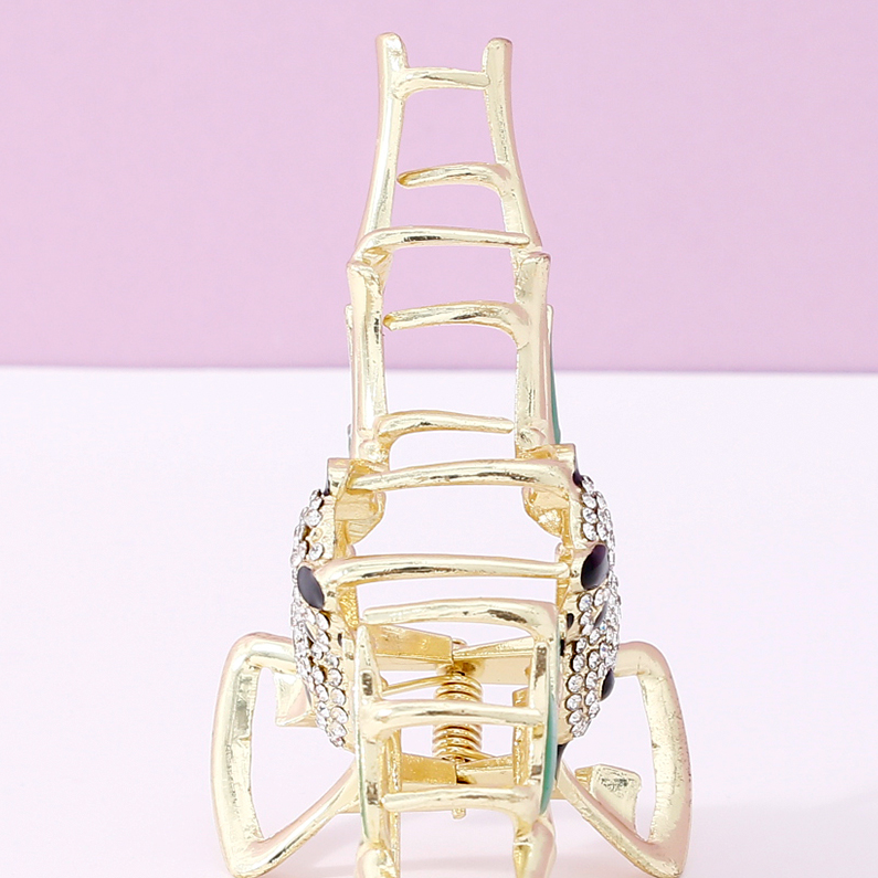 Panda bamboo metal hair grab
