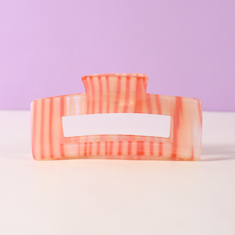 The sunset glow series smudges rectangular hair claws