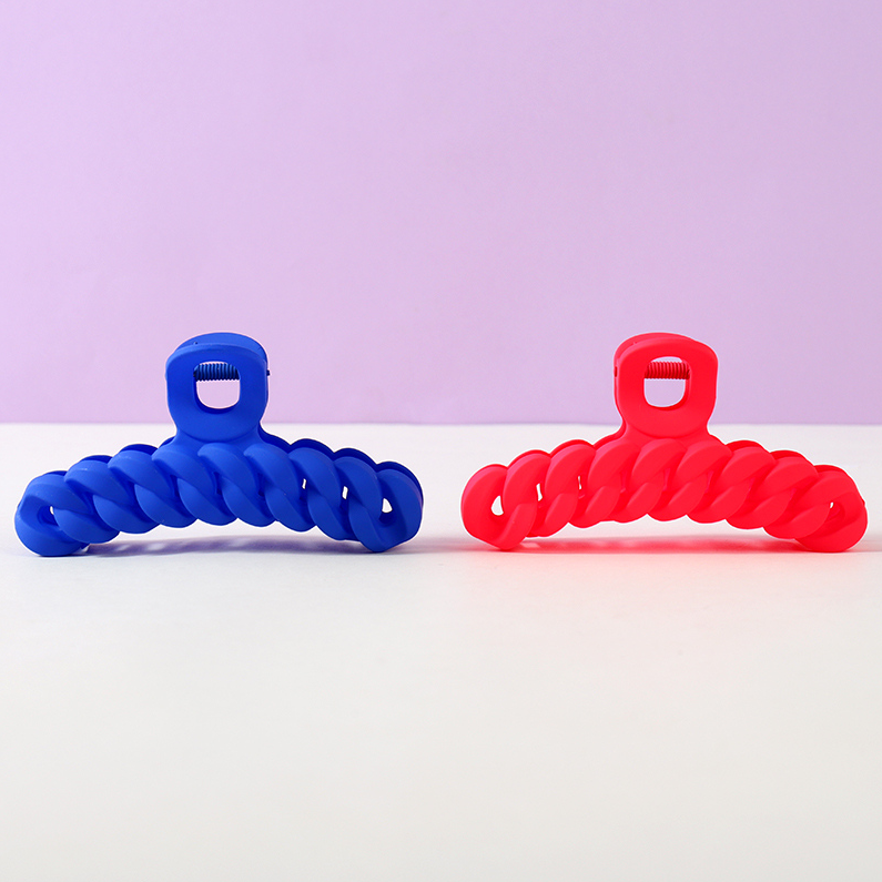 Dull Polished Chain Claw Clip