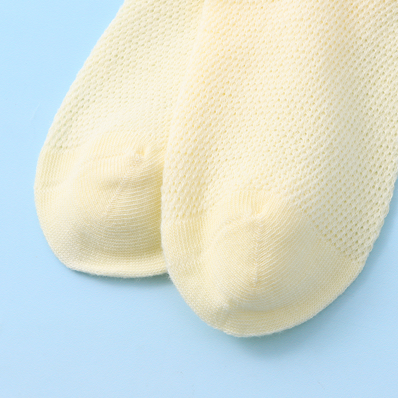 Simple Solid color Breathable children's socks (9-12 years o